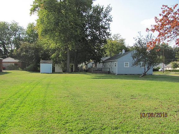 2nd image of 1821 Ravenswood Dr