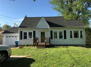 7106 Versailles Rd, Derby, NY 14047