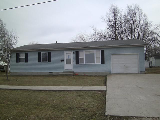 1st image of 604 Pine St