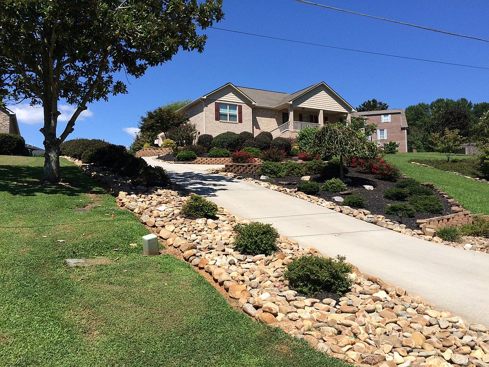 2nd image of 109 Shannon Pl