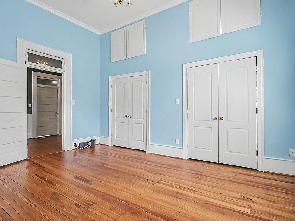 13th image of 103 E Bailey Ave