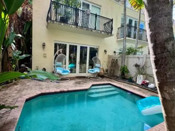 808 N Victoria Park Rd, Fort Lauderdale, FL 33304