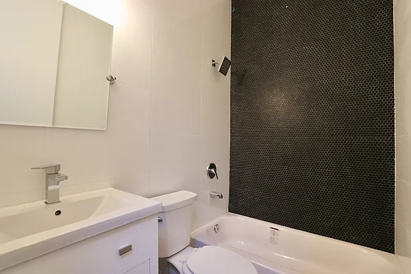 Rented by Hagstrom Management Inc | media 4