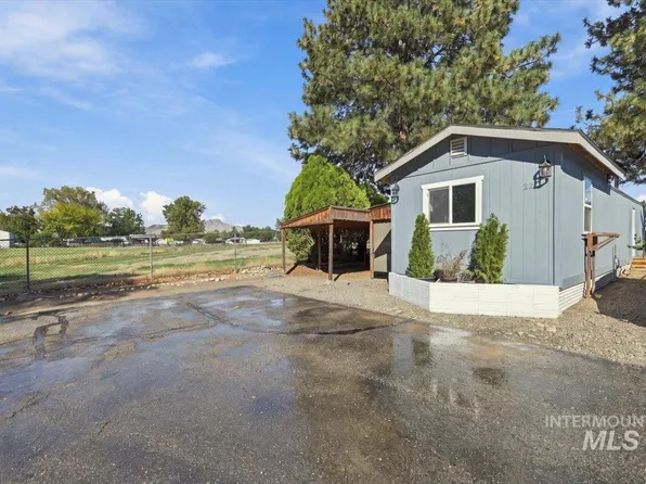 1508 E Main St Trailer 22, Emmett, ID 83617