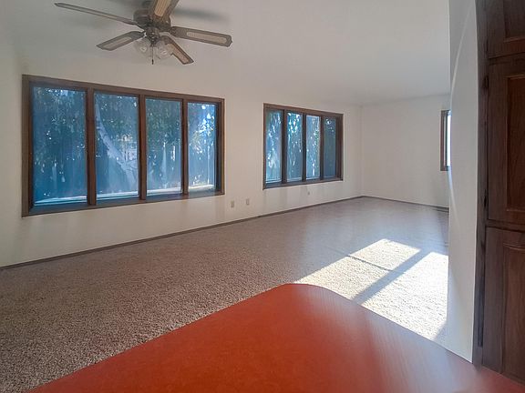 2nd image of 815 18th Ave NE