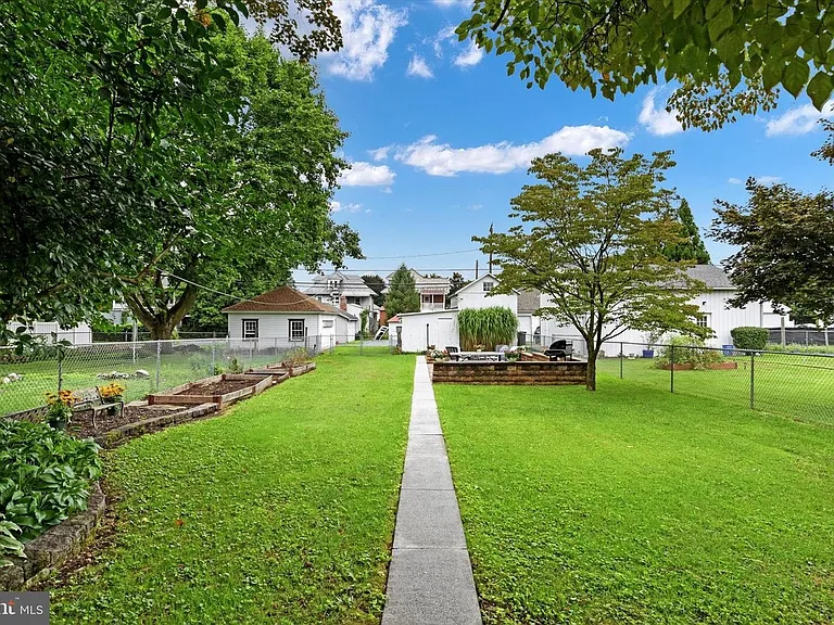 Fenced Yard