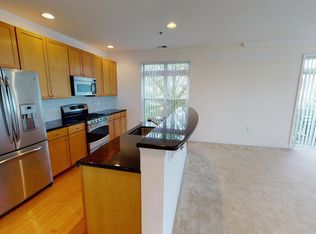 6305 Fernandez Ct #612, Parlin, NJ 08859