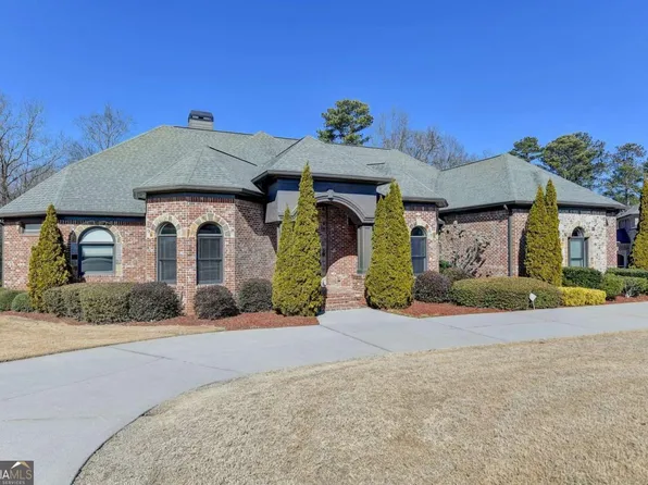 5547 Nelson Pointe Dr, Stone Mountain, GA 30087