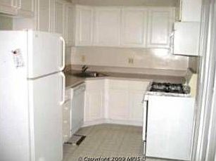 2nd image of 2216 Gingell Pl