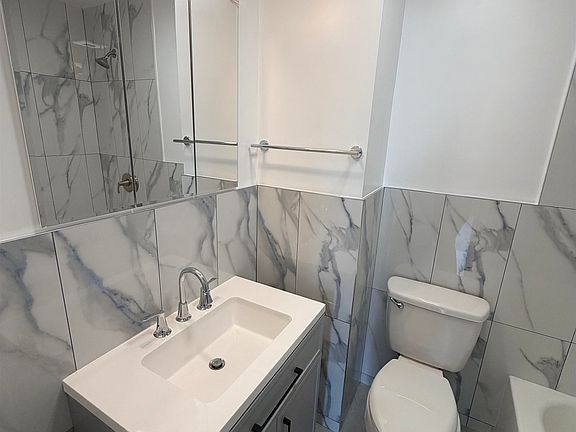 2nd image of 36 Van Reypen St Floor 3