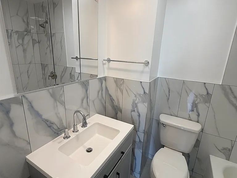 36 Van Reypen St #3 — Photo 2
