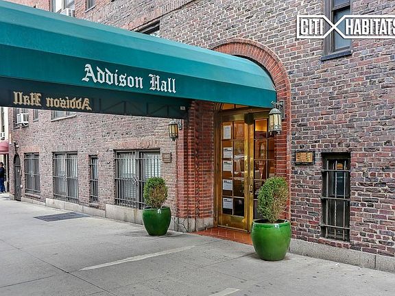 4th image of 457 W 57th St #511
