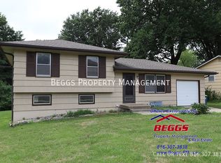 108 Brentwood Dr, Liberty, MO 64068