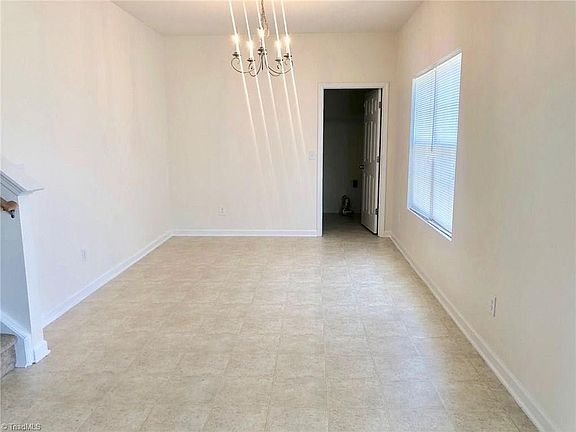 4th image of 4833 Kingwell Dr