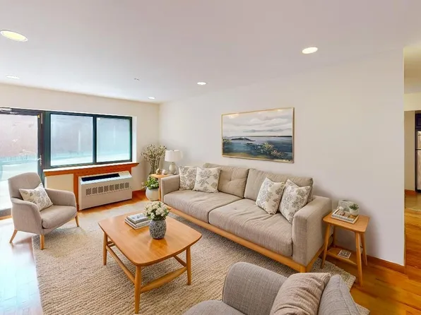 8414 143rd St APT 1C, Jamaica, NY 11435