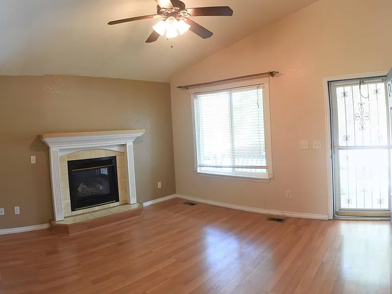 9616 Rockhampton Way — Photo 4