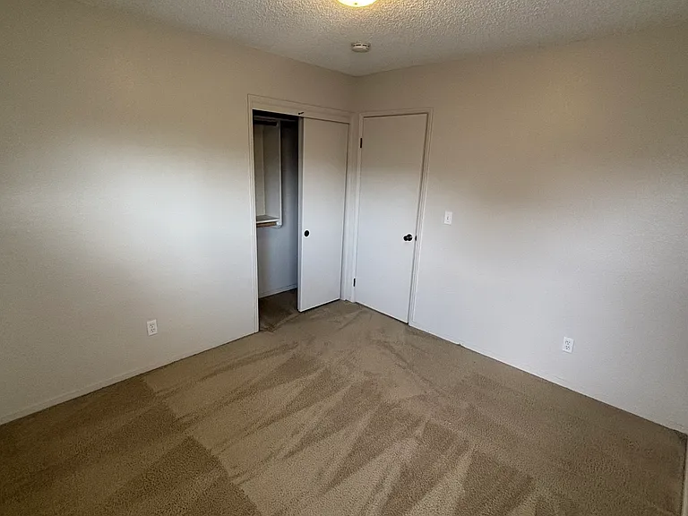 4918 W Chestnut Ave — Photo 18