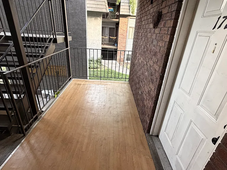 1727 Willowbrook Dr — Photo 12