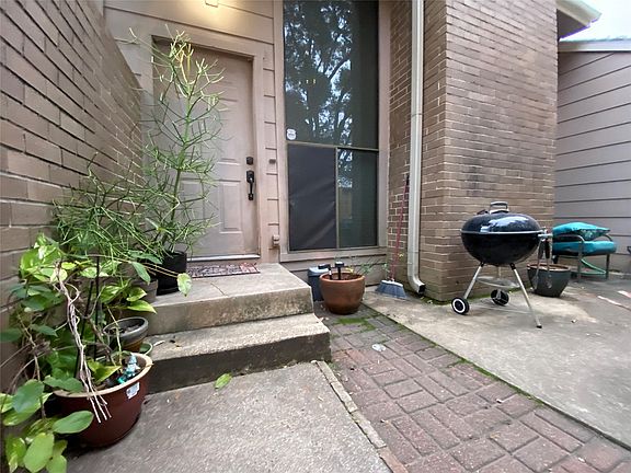 4th image of 13982 Hollowgreen Dr #23