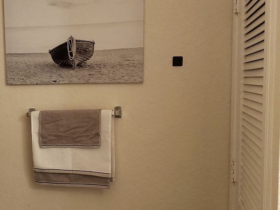 3rd image of 860 N Orange Ave APT 245