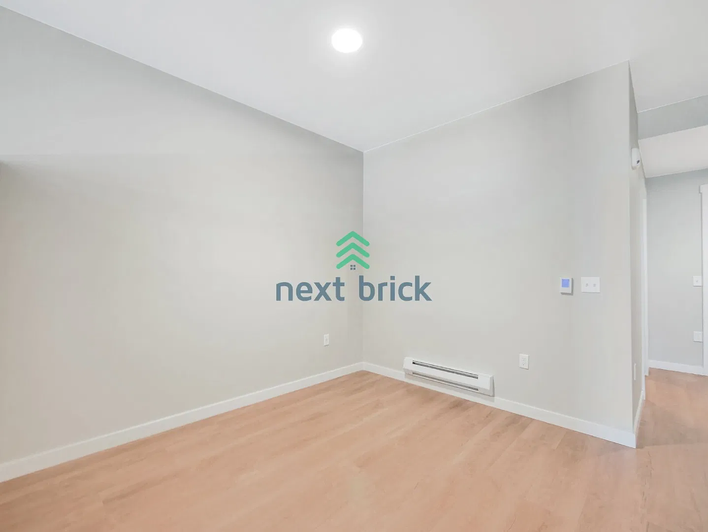 1085 103rd Ave NE — Photo 4