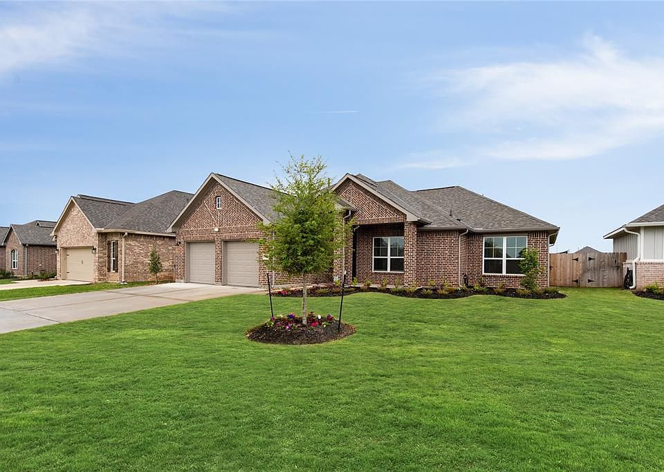 426 Hunters Xing, Sealy, TX 77474 Zillow