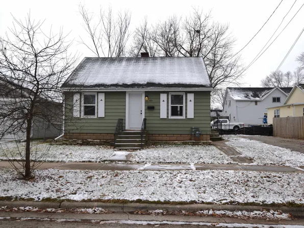 831 5th St, Green Bay, WI 54304