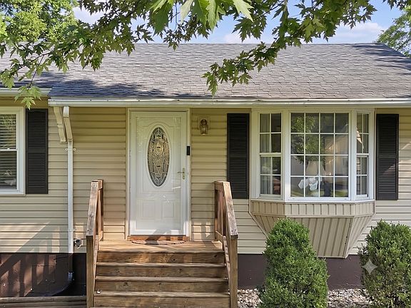 3rd image of 25 Hayrick Rd