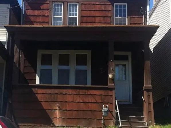 407 N 7th St, Martins Ferry, OH 43935