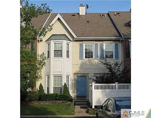 19 Goodwin Dr photo 1