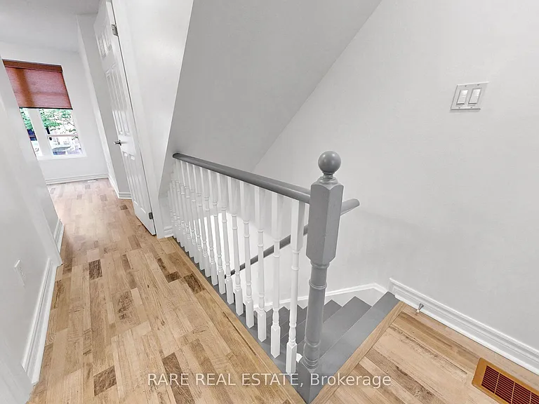 21 Ruttan St #140 — Photo 33