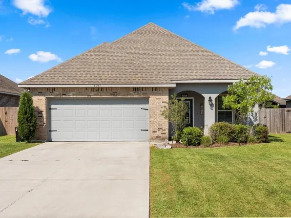 2095 Orleans Dr, Lake Charles, LA 70611