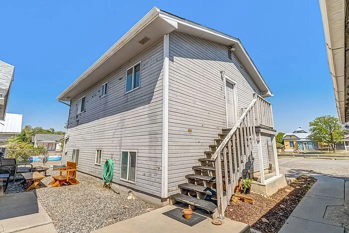 2 bed, 1.0 bath, $1,250 — Photo 3