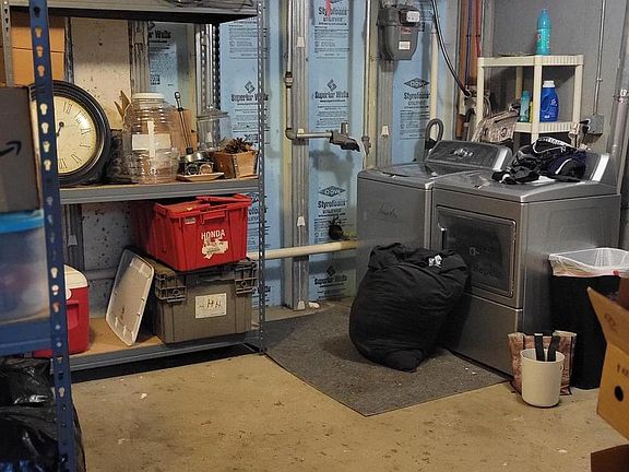 5th image of 211 Morse St