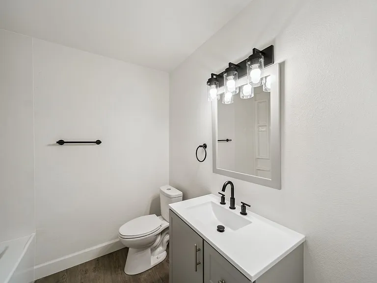 The Elms by ONYX *UNDER NEW MANAGEMENT* Now Offering FREE Prorated Rent! — Photo 32