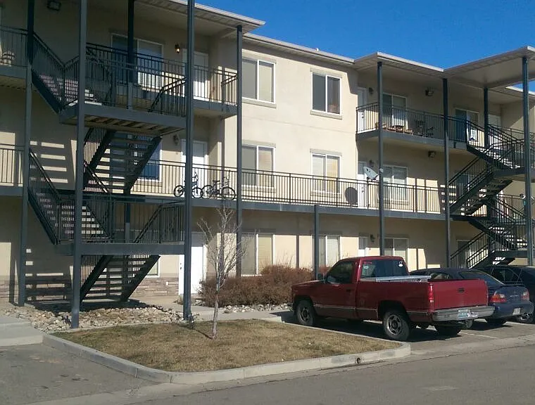 576 W 1045 N #B4 — Photo 1