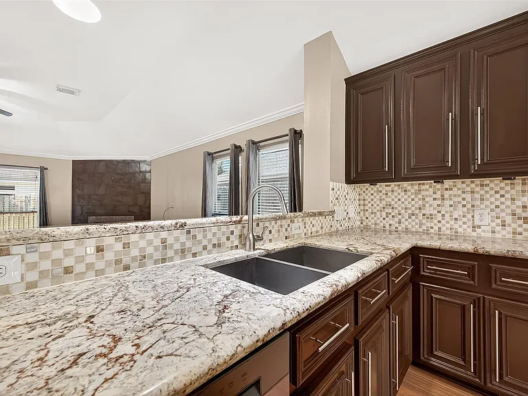 4818 Lake Catherine Ct — Photo 18