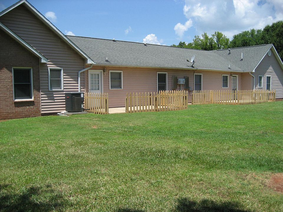 REAR OF DUPLEX