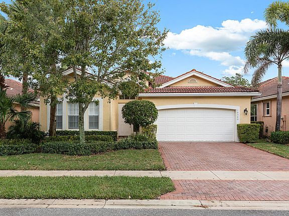 2nd image of 10560 Richfield Way