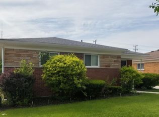23131 Beverly Ave, Oak Park, MI 48237