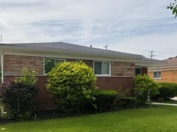 23131 Beverly Ave, Oak Park, MI 48237