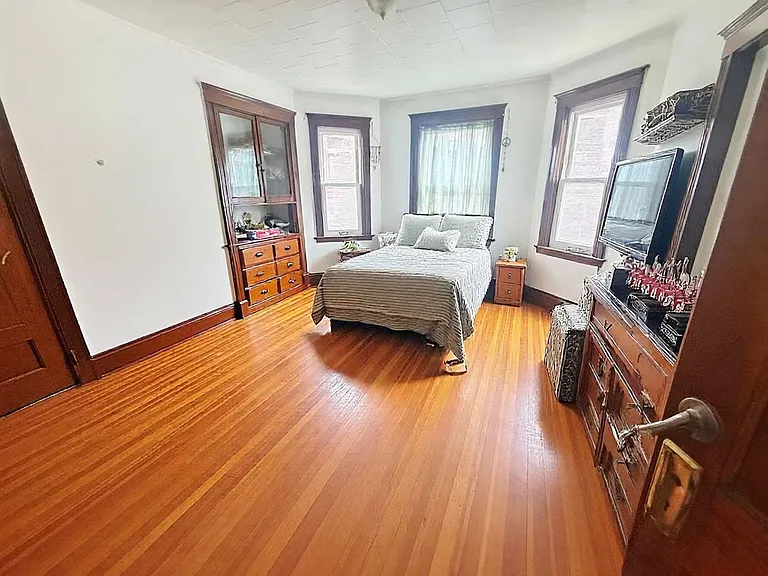 11 Chester St #2B — Photo 6