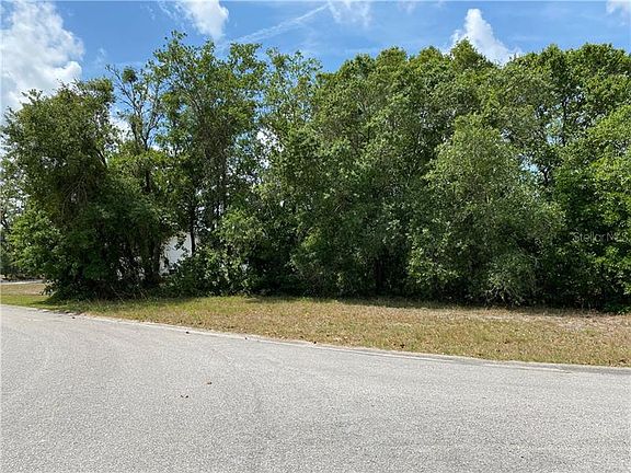 3rd image of 11904 Sugarberry Dr
