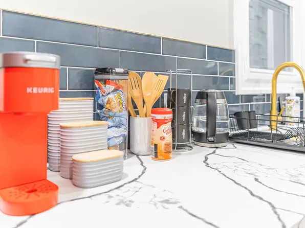 115 Arlington Avenue image 4 of 19