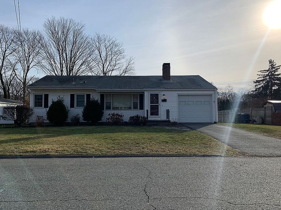 1st image of 64 Fir Glade Dr