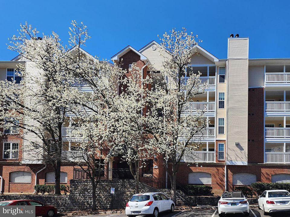 1st image of 1504 Lincoln Way APT 433