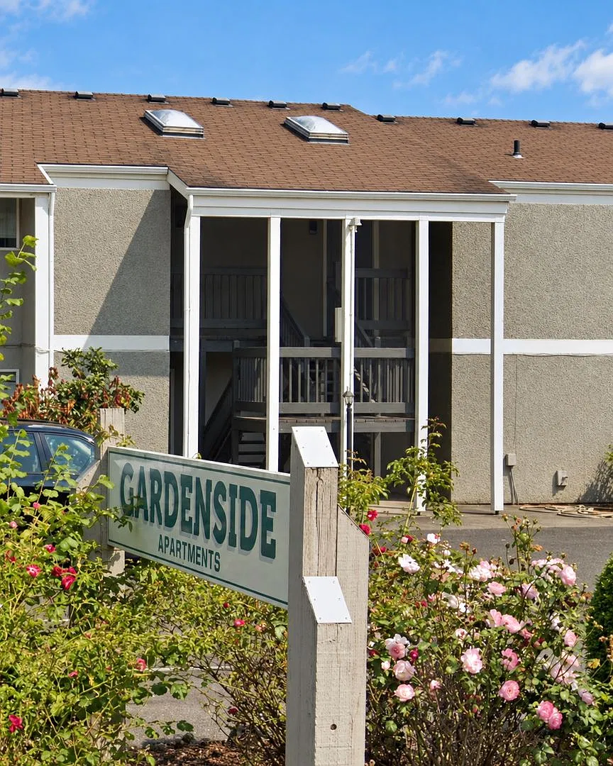 P117 - Gardenside Apartments — Photo 2
