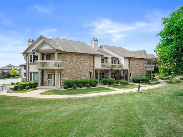 3604 W Rawson AVENUE W W, Franklin, WI 53132
