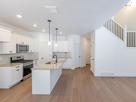 3rd image of 4815 S Olive Ave #418