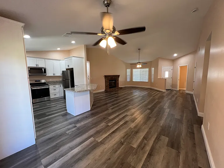 3004 Cherry Laurel St — Photo 6